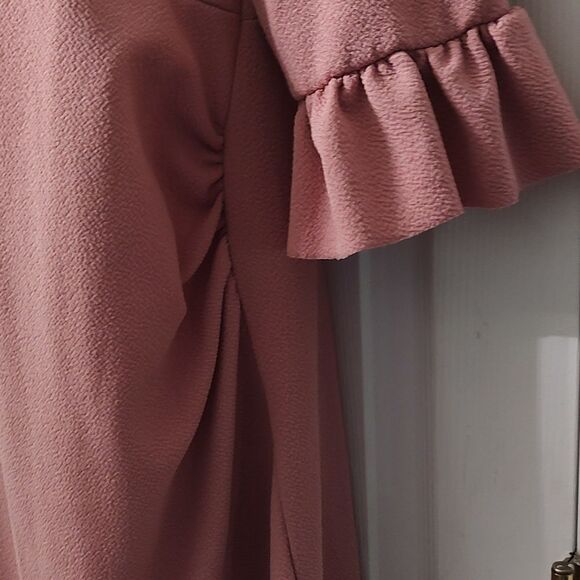Maternity Boohoo Mauve Desert Rose  Curve Hem Ruffle Shift Dress Sz 10 NWOT - Picture 4 of 8